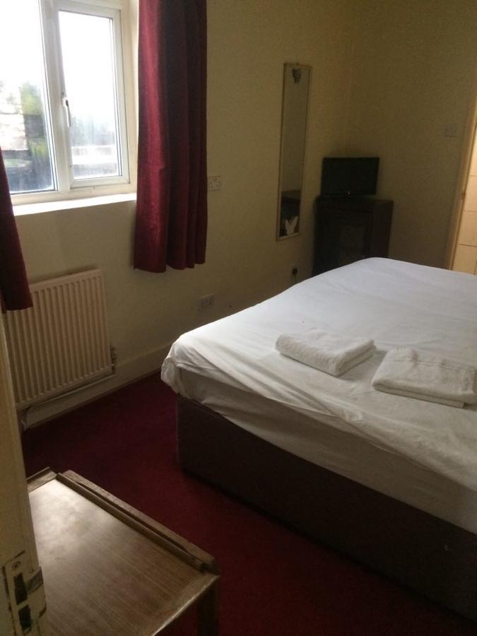 Harrow Bed & Breakfast Харроу Экстерьер фото