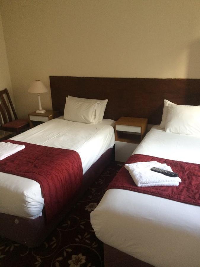 Harrow Bed & Breakfast Харроу Экстерьер фото